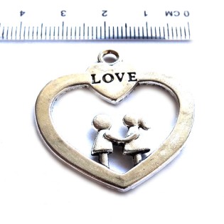 Сърце висулка LOVE с деца  m119